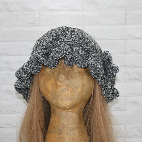 HAND CRAFTED Hat Crochet Bucket Chenille Winter Medium Ruffle Grey Marled - Picture 3 of 12